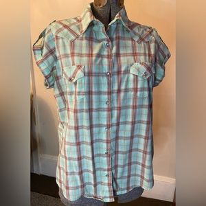Ladies Wrangler Snap button down short sleeve - Size XL